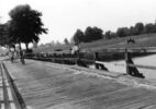 Foto der Holzallerbrücke Altencelle mit Holzbohlenbelag und Holzgeländer